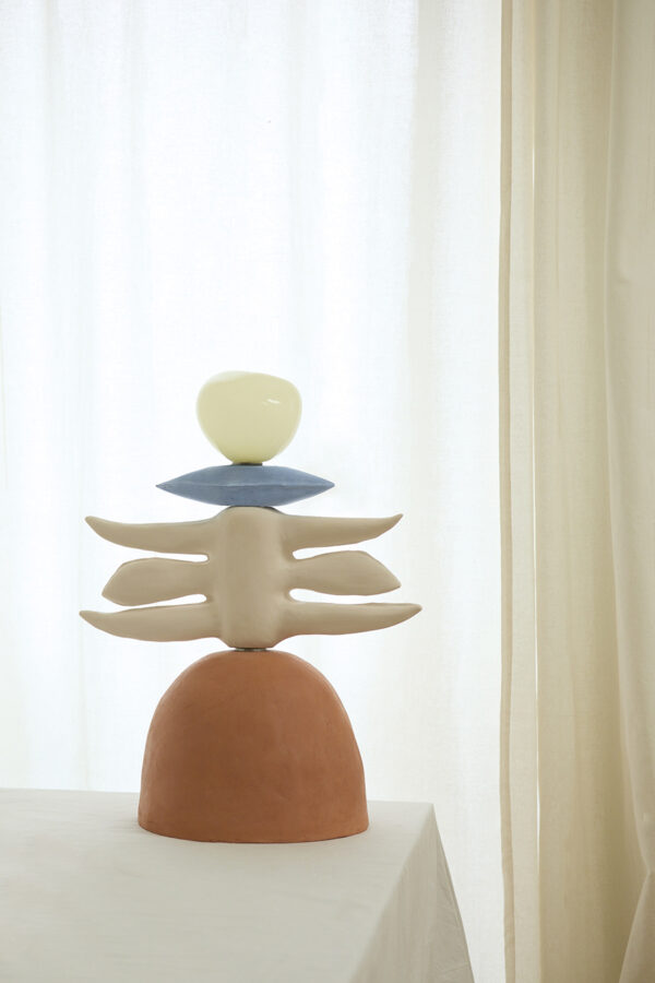 Rzeźbiarska ceramiczna lampa